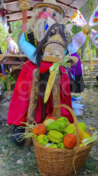 Skilled handicrafts. Fruits and vegetables at the fair