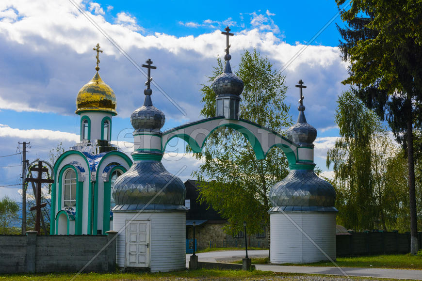 Деревенская Церковь в небольшом селе на Западной Украине