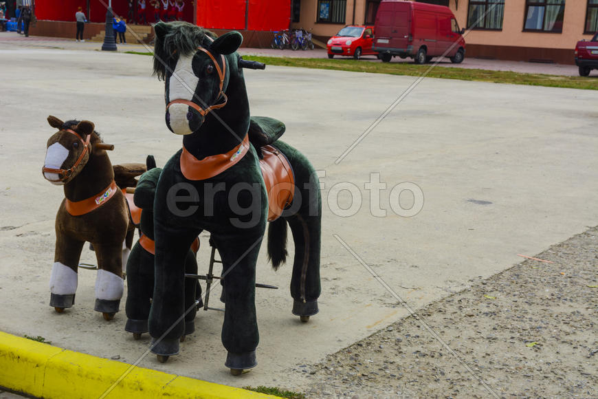Городская архитектура и обустройство Западной Украины. Детская площадка 