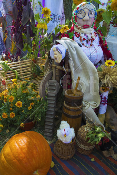 Skilled handicrafts. Fruits and vegetables at the fair