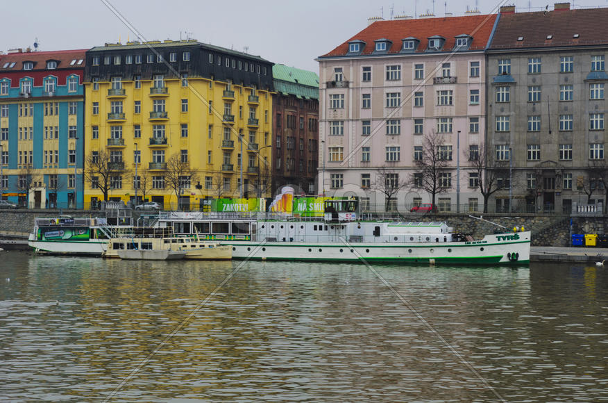 Urban landscape, the diversity of the city's architecture, urban nature or location