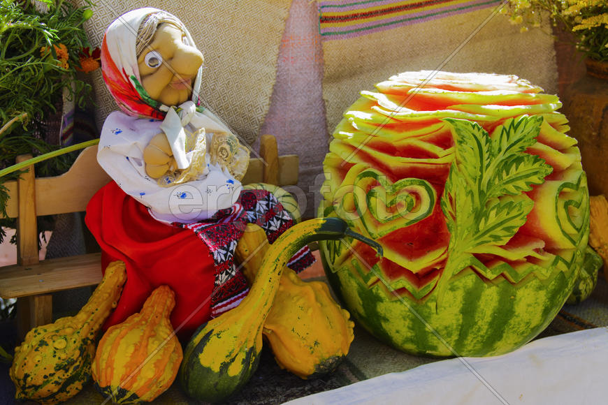 Skilled handicrafts. Fruits and vegetables at the fair