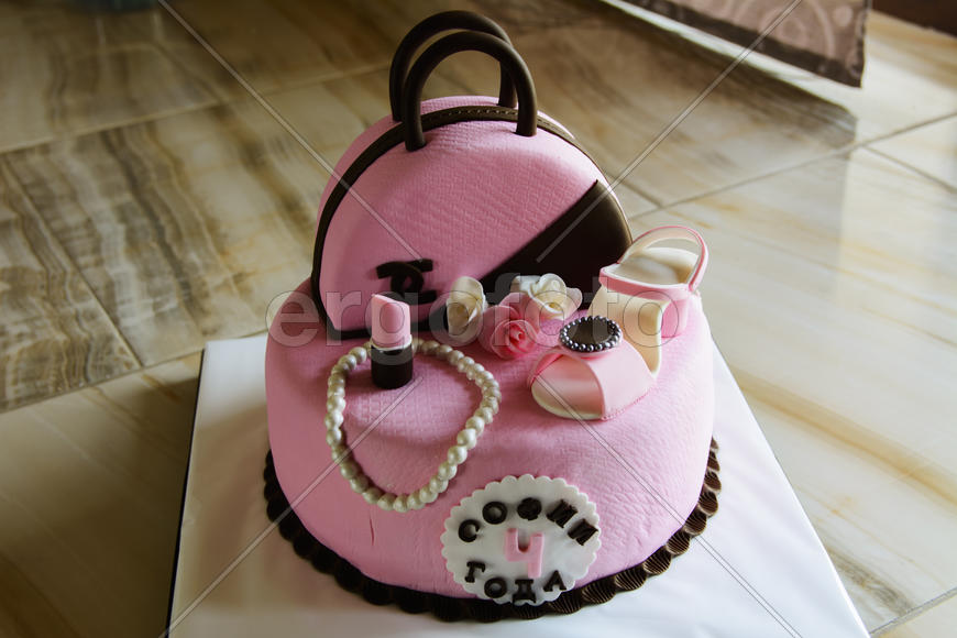 Exclusive cake at a birthday party for a child. Original decoration.