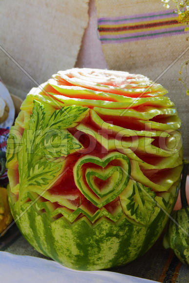 Skilled handicrafts. Fruits and vegetables at the fair