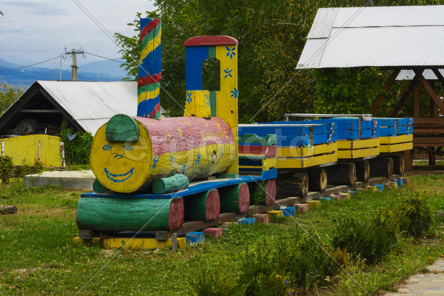 Детская игровая площадка в центре города на Западной Украине