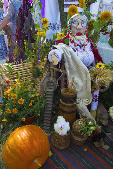 Skilled handicrafts. Fruits and vegetables at the fair