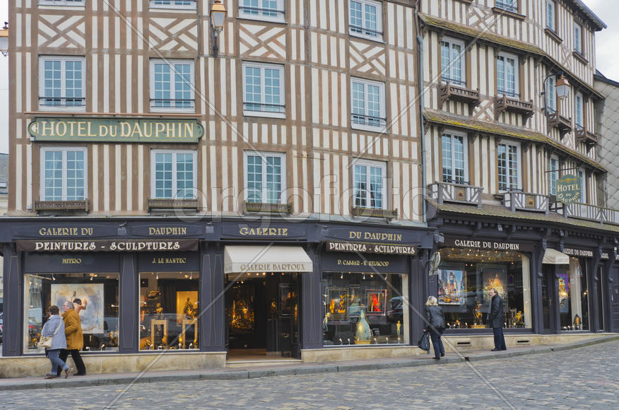 Urban landscape, the diversity of the city's architecture, urban nature or location.