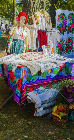 Skilled handicrafts. Fruits and vegetables at the fair