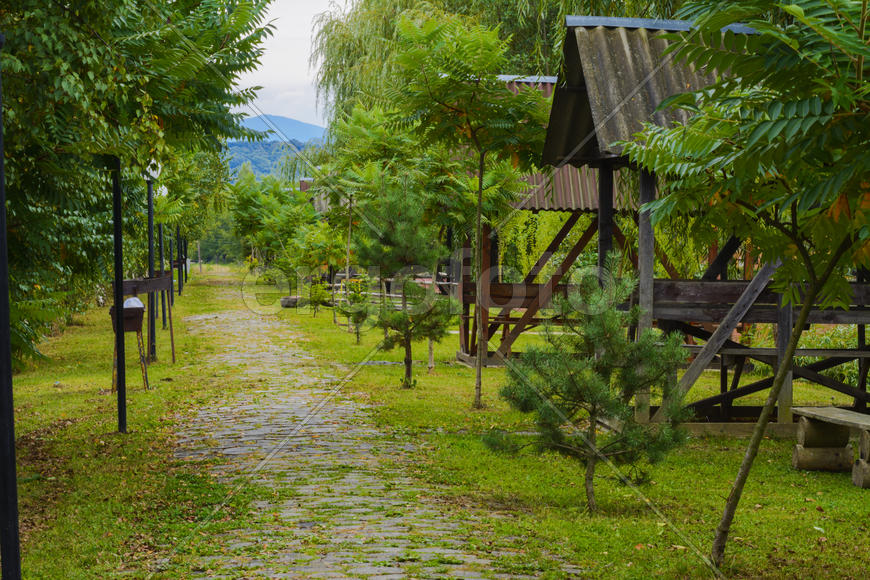 Детская игровая площадка в центре города на Западной Украине