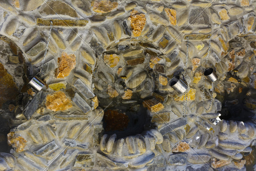 Облагороженный источник природной воды 