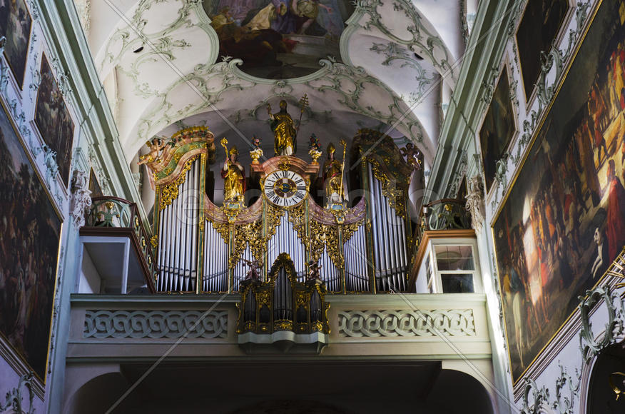 Historical Museums. Establishments engaged in the collection, storage, study and popularization