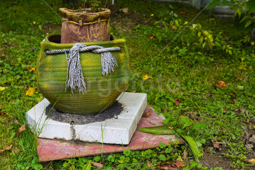 Глиняные фигуры для украшения сада. 