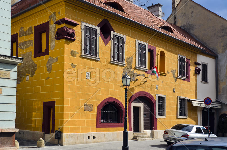 Urban landscape, the diversity of the city's architecture, urban nature or location