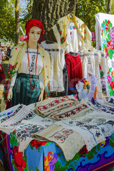 Skilled handicrafts. Fruits and vegetables at the fair
