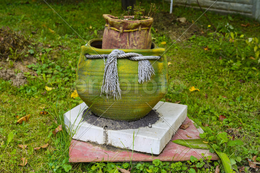 Глиняные фигуры для украшения сада. 