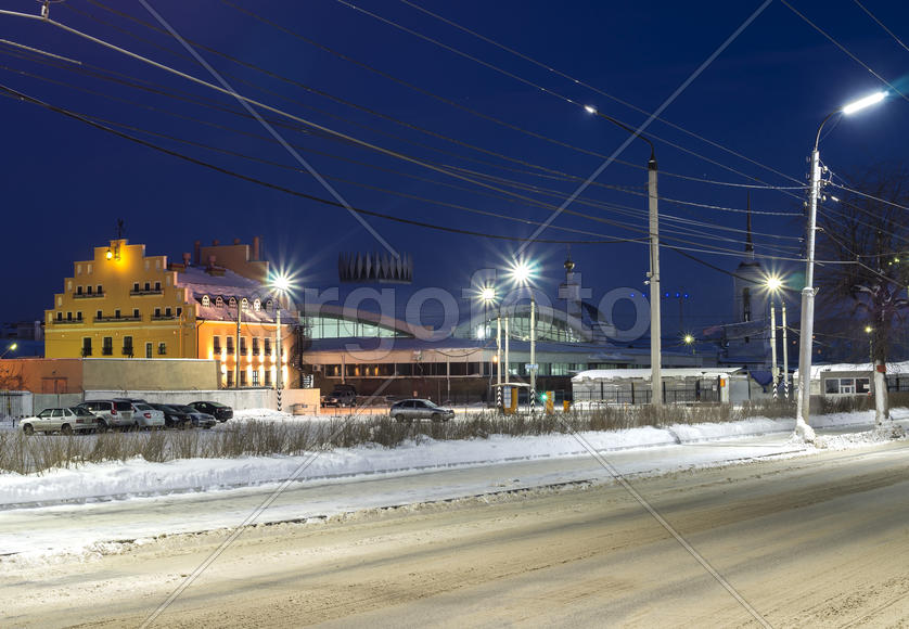 Город Рязань. Центральный рынок ночью
