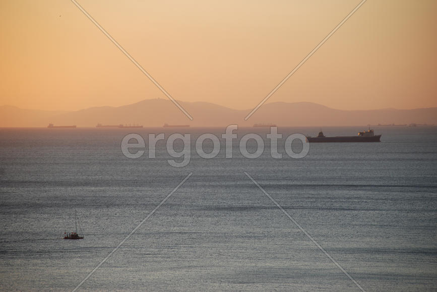 Красивый закат на черном море