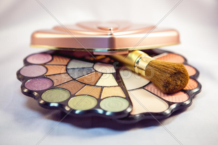 Косметика для женщин