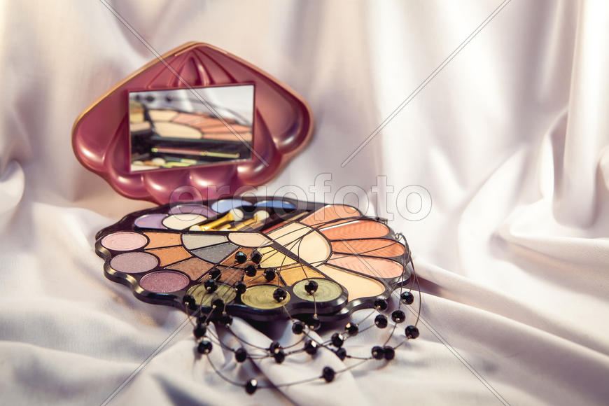 Косметика для женщин