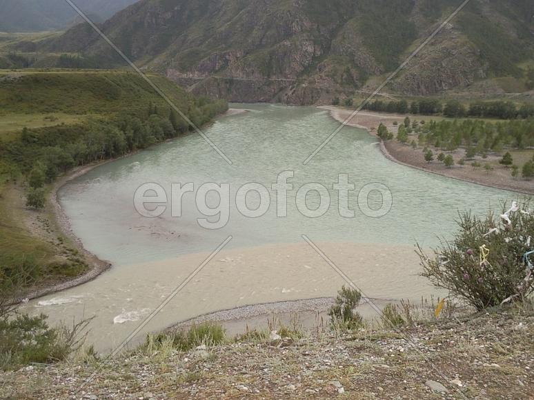 Катунь_слияние с Чуей_лето