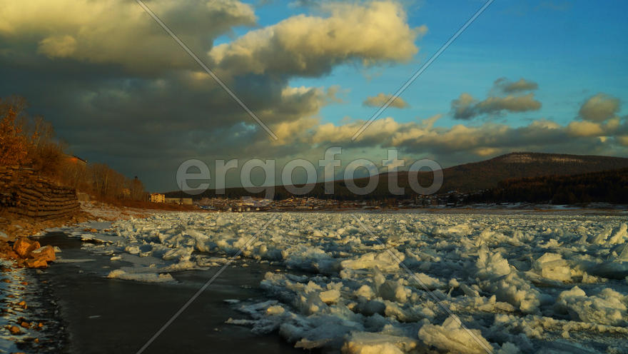 Ледостав на реке Лена
