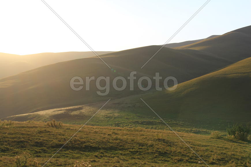 Закат над горами Асы