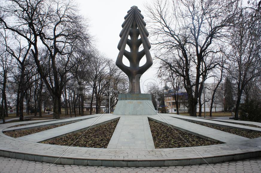 Скульптура "Древо жизни"