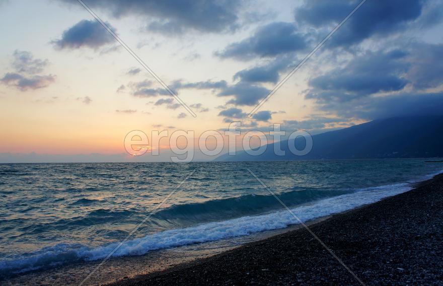 Закат над морем