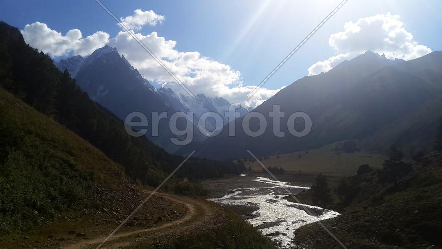 Гора Тихтинген в Чегемском ущелье КБР