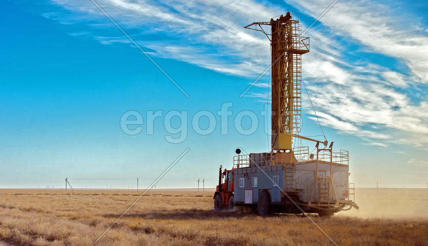 Буровые установки в степи