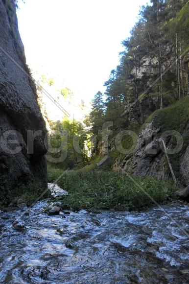 горная река