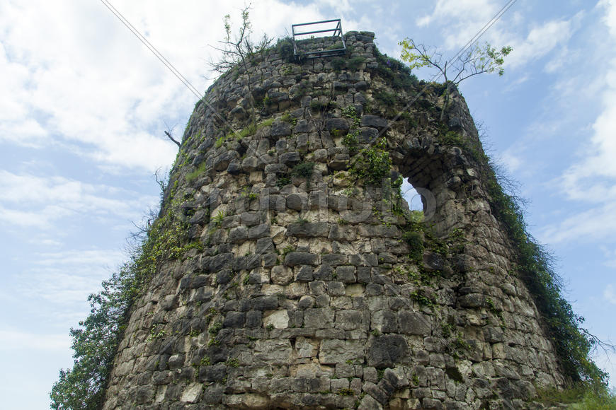 Ruins of ancient fortress remind people of last eras