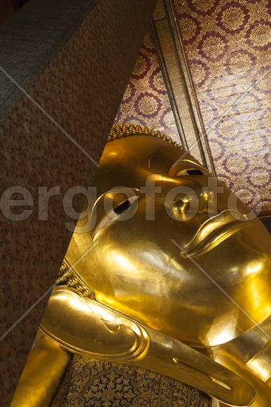 The beautiful Buddhist temple is pleasing to the eye of visitors and parishioners