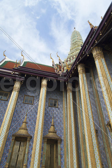 The beautiful Buddhist temple is pleasing to the eye of visitors and parishioners
