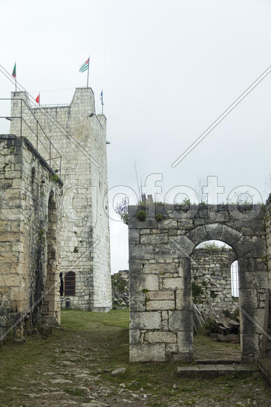 Ruins of ancient fortress remind people of last eras
