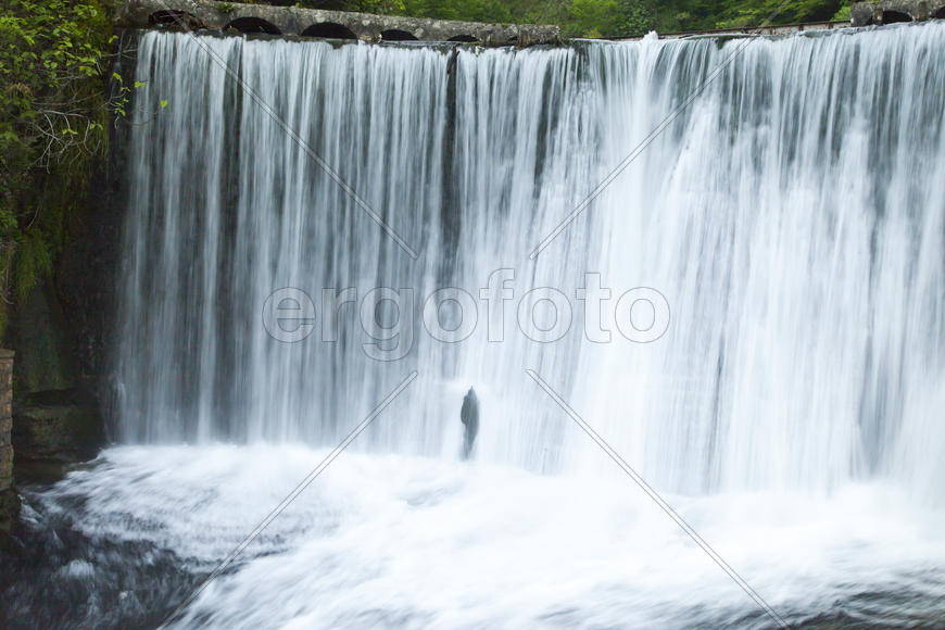 The falls on the river are pleasing to the eye of all travelers and strongly rustle