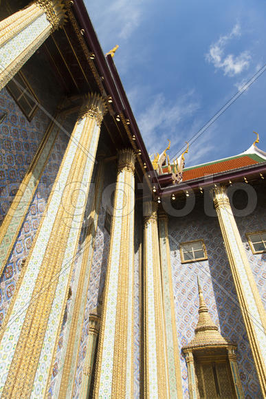 The beautiful Buddhist temple is pleasing to the eye of visitors and parishioners