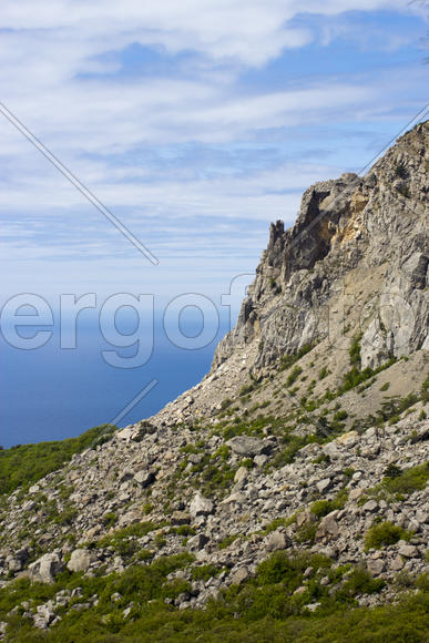 Mountains majestically tower it is necessary to all in the afternoon
