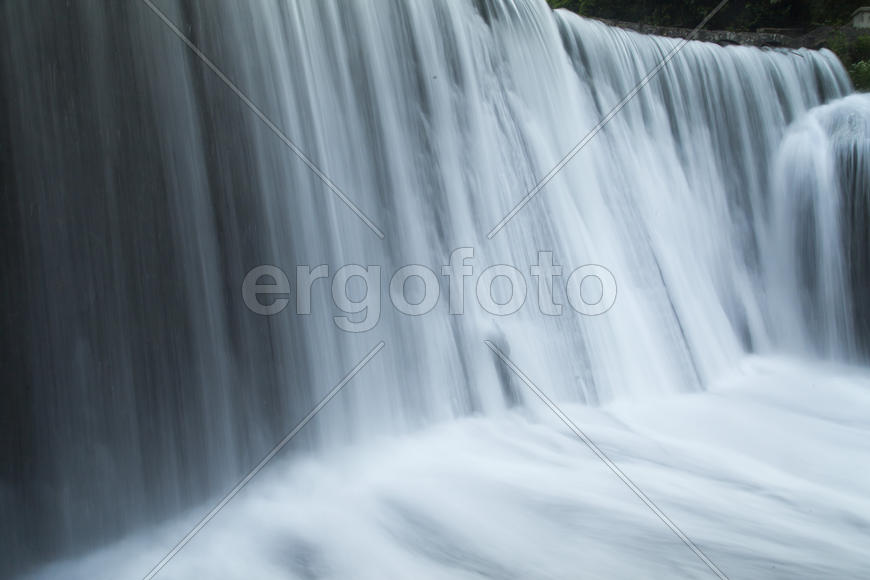 The falls on the river are pleasing to the eye of all travelers and strongly rustle