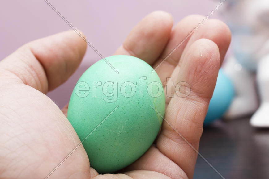 Several Easter eggs lie and wait when they are eaten