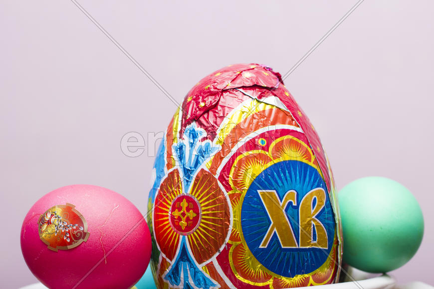 Several Easter eggs lie and wait when they are eaten