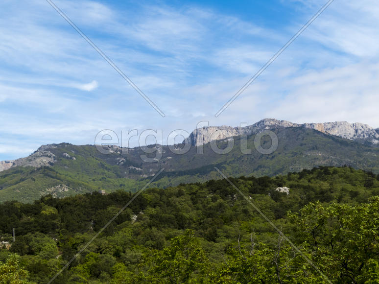 Mountains majestically tower it is necessary to all in the afternoon