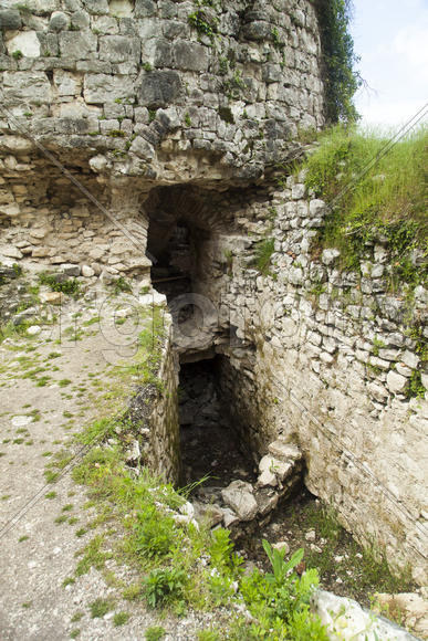 Ruins of ancient fortress remind people of last eras