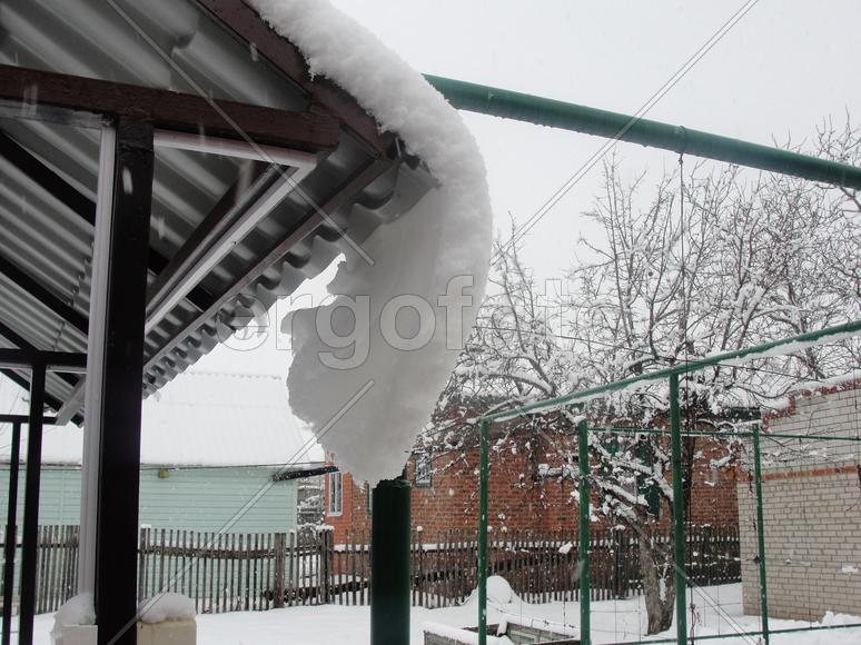 Снег навис. За секунду до падения