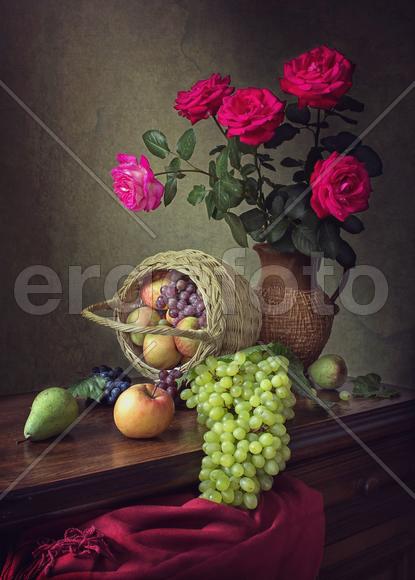 Натюрморт с розами