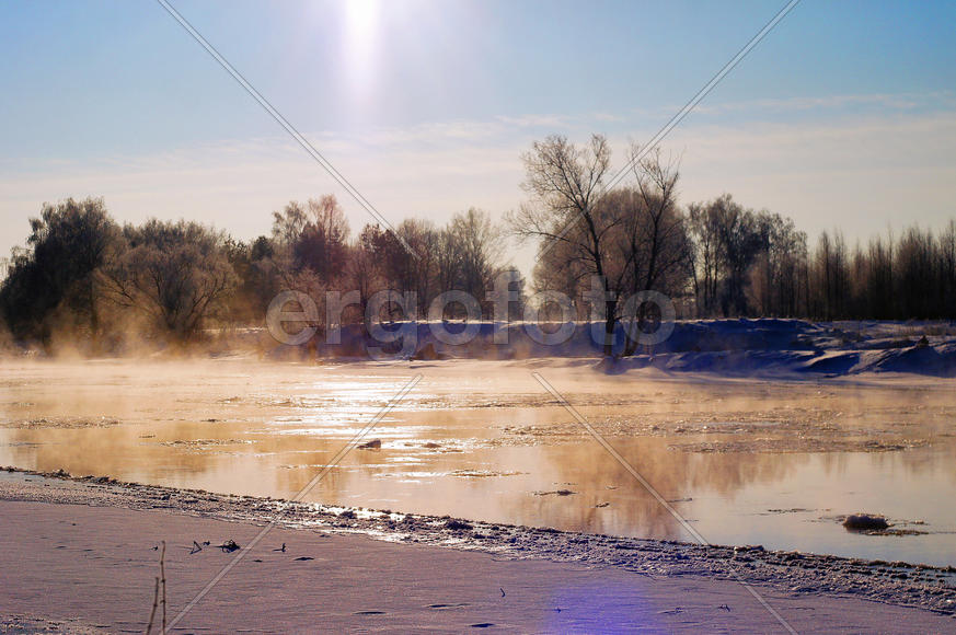 Морозная река