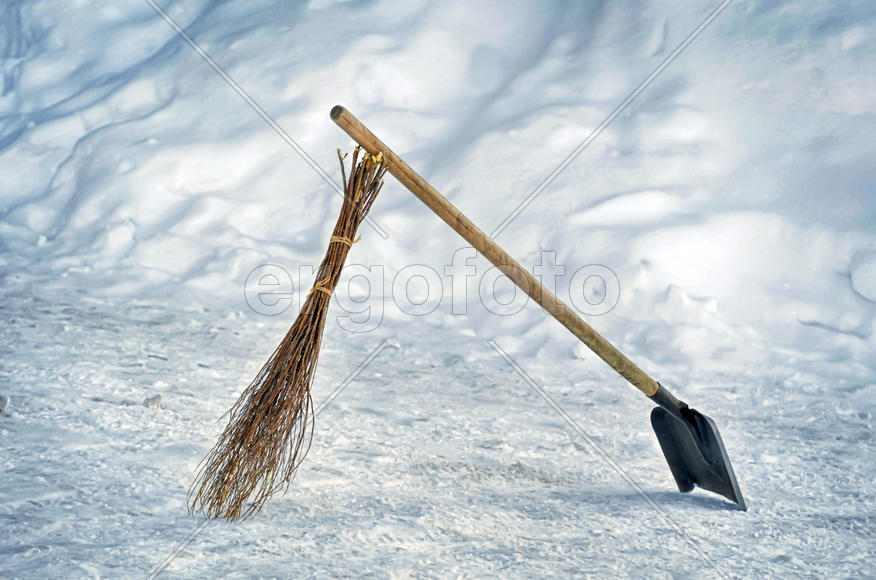 Веник и Лопата