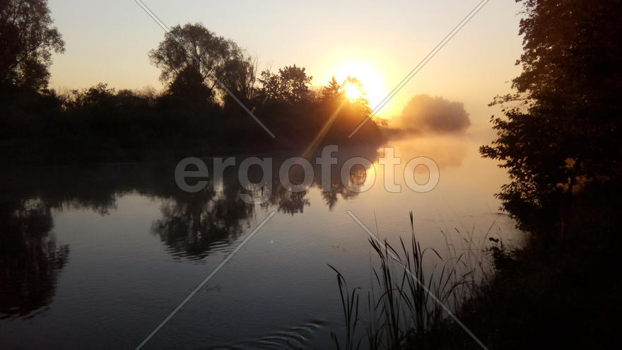 Рассвет над рекой Нёман, Беларусь
