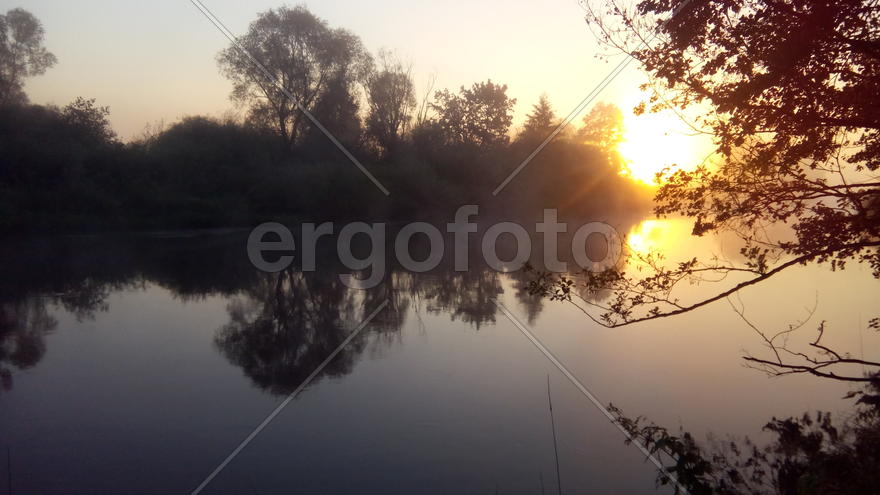 Рассвет над рекой Нёман, Беларусь