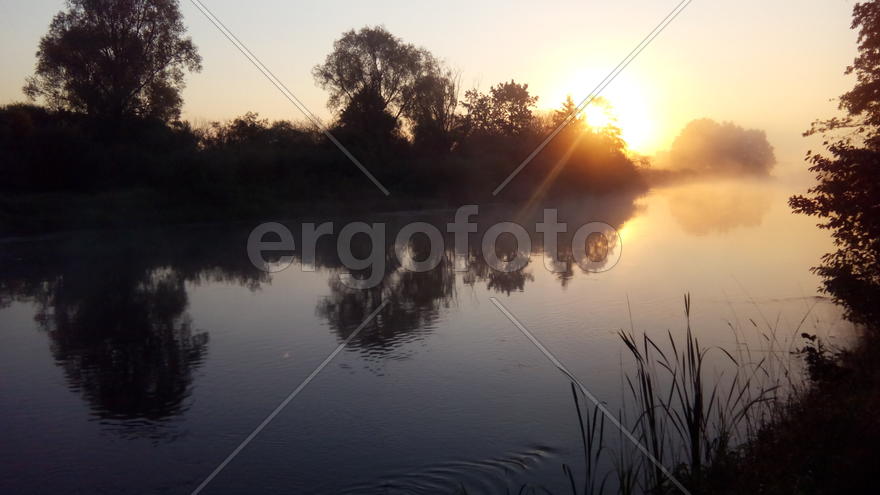 Рассвет над рекой Нёман, Беларусь